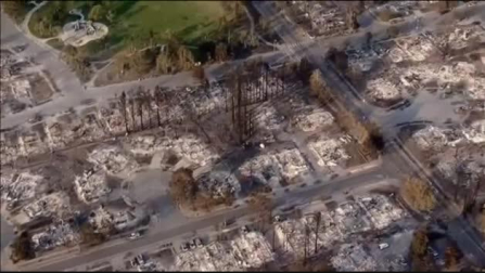 California afronta la destrucción de unos incendios voraces