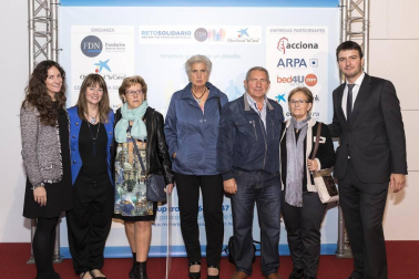 El proyecto 'Reto solidario Fundación Diario de Navarra-Obra Social “la Caixa”' puso el broche de oro el 6 de octubre para celebrar su éxito. Más de sesenta representantes de ayuntamientos, empresas y organizaciones sociales compartieron su alegría por haber superado con creces el reto planteado: sumar más de 640.647 kilómetros, uno por cada navarra y navarro. Al haberse conseguido esta cifra se activan importantes donaciones para los proyectos de 31 colectivos y organizaciones sociales.