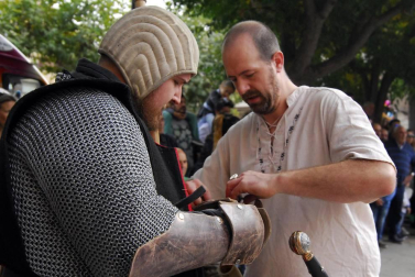 Este pasado domingo, 15 de octubre, se celebró en Marcilla la sexta edición de su Fiesta Medieval y su feria de ganado bovino exótico. Según el Ayuntamiento de la localidad, esta recibió más visitantes que nunca