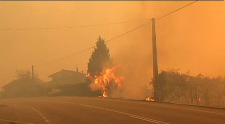 Galicia arde en pleno mes de octubre