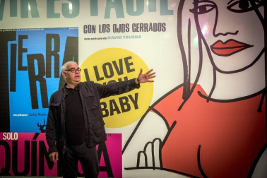 El diseñador gráfico trajo su obra a Pamplona, al centro de la Universidad de Navarra.