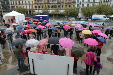 La Plaza del Castillo de Pamplona acogió este sábado 21 de octubre de 2017 el acto organizado por Saray.