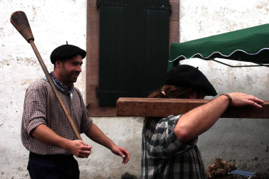 Arizkun celebra el día en honor a la sidra el 'Kirikoketa Eguna'. La palabra "Kirikoketa" proviene del instrumento que se tocaba al finalizar el prensado de manzanas para la producción de sidra.