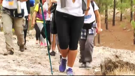 Una jueza canaria condena a 20 jóvenes a realizar una ruta de 45 kilómetros