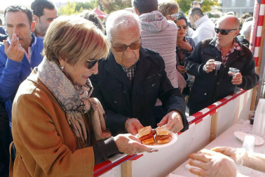 El estellés Félix Aramendía ganó este pasado domingo el XII Concurso Navarro de Txistorra.