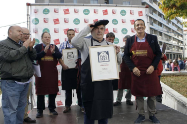 El estellés Félix Aramendía ganó este pasado domingo el XII Concurso Navarro de Txistorra.
