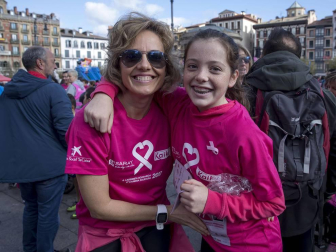 Imágenes de la Carrera contra el cáncer de mama, celebrada este domingo en Pamplona.