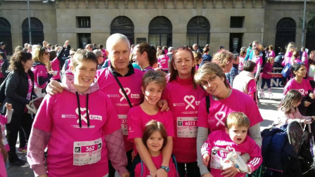 Pamplona se tiñe de rosa en la carrera contra el cáncer de mama