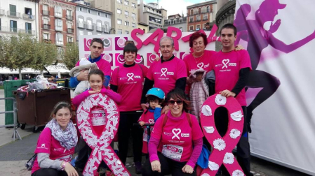 Pamplona se tiñe de rosa en la carrera contra el cáncer de mama