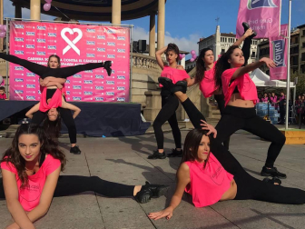 Pamplona se tiñe de rosa en la carrera contra el cáncer de mama