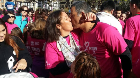 Pamplona se tiñe de rosa en la carrera contra el cáncer de mama
