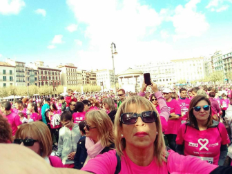 Pamplona se tiñe de rosa en la carrera contra el cáncer de mama