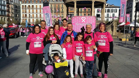 Pamplona se tiñe de rosa en la carrera contra el cáncer de mama