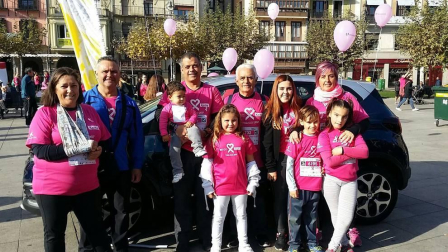 Pamplona se tiñe de rosa en la carrera contra el cáncer de mama