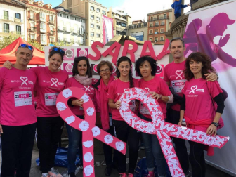 Pamplona se tiñe de rosa en la carrera contra el cáncer de mama