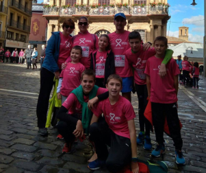 Pamplona se tiñe de rosa en la carrera contra el cáncer de mama