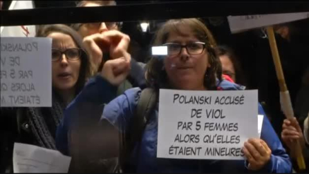 Roman Polanski, recibido en París con gritos de "violador" y "pederasta"