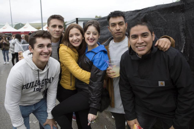 Fotos de la Carpa Universitaria 2017 en la Ciudad Deportiva Amaya, en Pamplona.