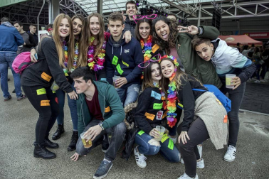 Fotos de la Carpa Universitaria 2017 en la Ciudad Deportiva Amaya, en Pamplona.