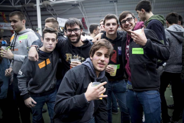 Fotos de la Carpa Universitaria 2017 en la Ciudad Deportiva Amaya, en Pamplona.