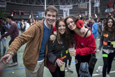 Fotos de la Carpa Universitaria 2017 en la Ciudad Deportiva Amaya, en Pamplona.