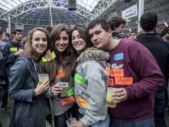 Fotos de la Carpa Universitaria 2017 en la Ciudad Deportiva Amaya, en Pamplona.