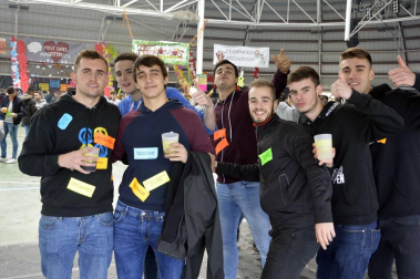 Fotos de la Carpa Universitaria 2017 en la Ciudad Deportiva Amaya, en Pamplona.