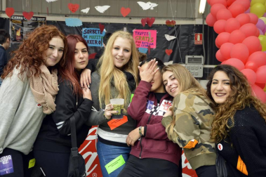 Fotos de la Carpa Universitaria 2017 en la Ciudad Deportiva Amaya, en Pamplona.