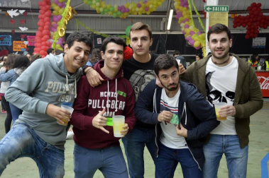Fotos de la Carpa Universitaria 2017 en la Ciudad Deportiva Amaya, en Pamplona.