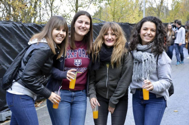 Fotos de la Carpa Universitaria 2017 en la Ciudad Deportiva Amaya, en Pamplona.