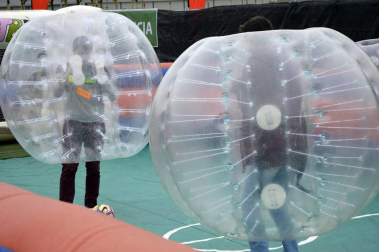 Fotos de la Carpa Universitaria 2017 en la Ciudad Deportiva Amaya, en Pamplona.