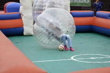 Fotos de la Carpa Universitaria 2017 en la Ciudad Deportiva Amaya, en Pamplona.