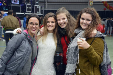 Fotos de la Carpa Universitaria 2017 en la Ciudad Deportiva Amaya, en Pamplona.