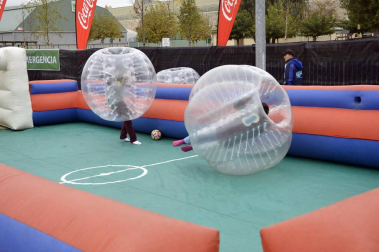 Fotos de la Carpa Universitaria 2017 en la Ciudad Deportiva Amaya, en Pamplona.