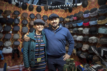 Imágenes de esta feria, con casi 500.000 artículos con descuentos de hasta el 80%, en más de 50 puestos de venta.