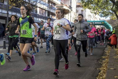 Imágenes de la 'I Carrera Popular Solidaria +e'