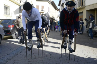 Artajona celebró este domingo el XXV aniversario de su primera carrera de layas. Por ello, este año se realizó, además, un homenaje a aquellos que participaron en estos 25 años