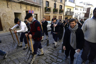 Artajona celebró este domingo el XXV aniversario de su primera carrera de layas. Por ello, este año se realizó, además, un homenaje a aquellos que participaron en estos 25 años