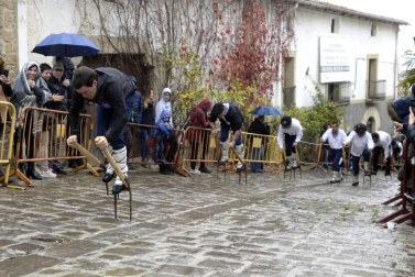 Artajona celebró este domingo el XXV aniversario de su primera carrera de layas. Por ello, este año se realizó, además, un homenaje a aquellos que participaron en estos 25 años