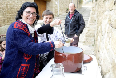 Artajona celebró este domingo el XXV aniversario de su primera carrera de layas. Por ello, este año se realizó, además, un homenaje a aquellos que participaron en estos 25 años