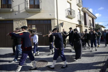 Artajona celebró este domingo el XXV aniversario de su primera carrera de layas. Por ello, este año se realizó, además, un homenaje a aquellos que participaron en estos 25 años
