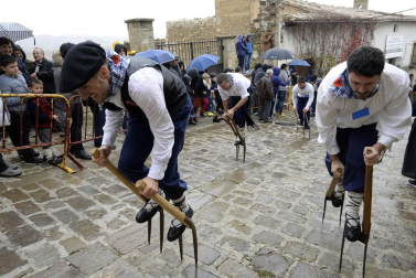 Artajona celebró este domingo el XXV aniversario de su primera carrera de layas. Por ello, este año se realizó, además, un homenaje a aquellos que participaron en estos 25 años