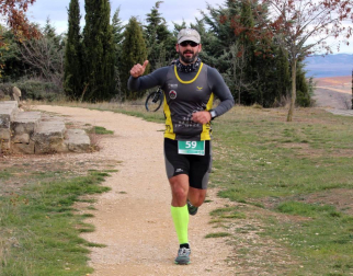 Este domingo se ha celebrado la segunda edición de la carrera Los Arcos-Viana, donde Eric Soria ha conquistado los 21 kilómetros bajando dos minutos la marca de la primera edición