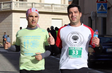 Este domingo se ha celebrado la segunda edición de la carrera Los Arcos-Viana, donde Eric Soria ha conquistado los 21 kilómetros bajando dos minutos la marca de la primera edición