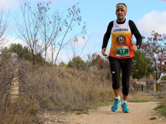 Este domingo se ha celebrado la segunda edición de la carrera Los Arcos-Viana, donde Eric Soria ha conquistado los 21 kilómetros bajando dos minutos la marca de la primera edición