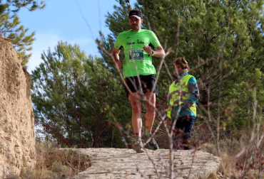 Este domingo se ha celebrado la segunda edición de la carrera Los Arcos-Viana, donde Eric Soria ha conquistado los 21 kilómetros bajando dos minutos la marca de la primera edición