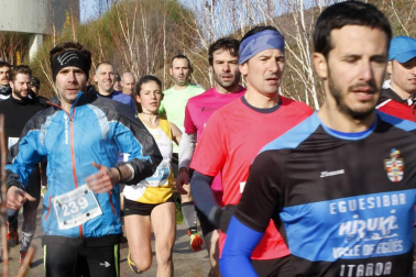 La cita exigió a los corredores con continuas subidas y bajadas.
