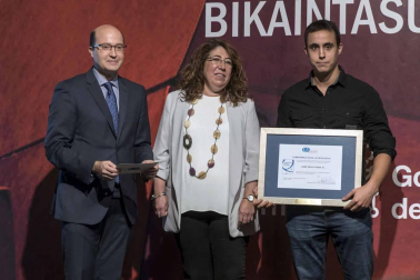 Acto de entrega de los Premios a la Excelencia que otorga la Fundación Navarra para la Excelencia.
