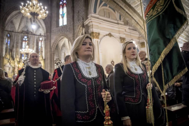 Imágenes del recorrido de los gigantes y cabezudos de Pamplona por San Saturnino