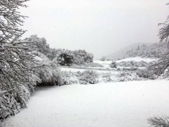La nieve ha llegado con el mes de diciembre a Pamplona.